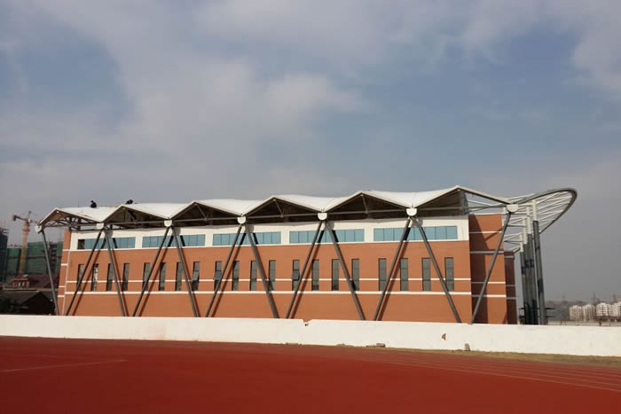 ���ʵ����ѧĤ�ṹ������